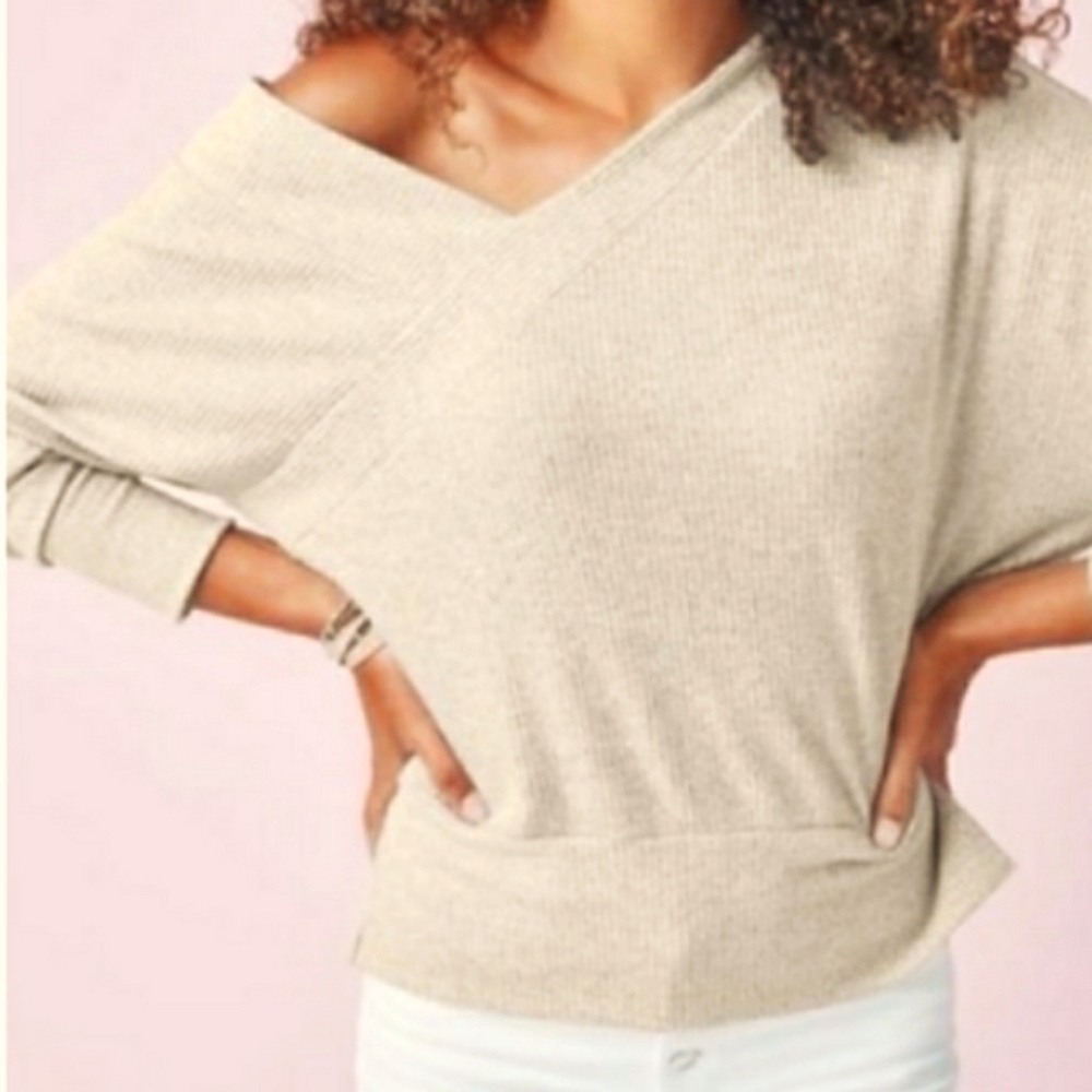 Stella & Dot Oversized, Assymetrical hem beige Top